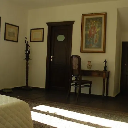 Borgo Delle Xiii Fontane * Tissi